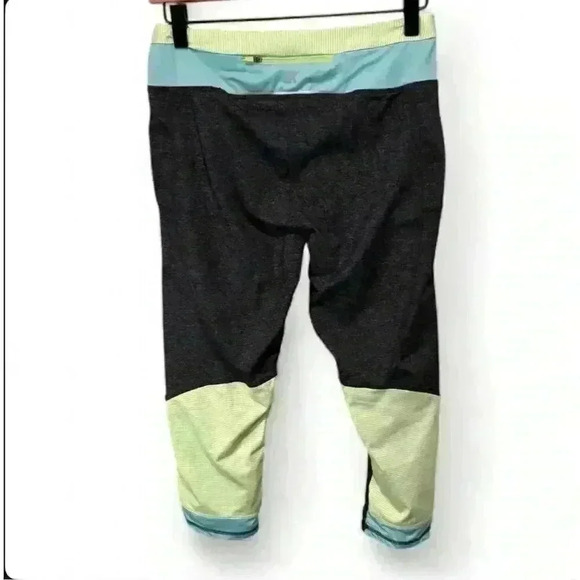 Kyodan Women's Gray Color Block Capri Leggings Size M Activewear - Picture 2 of 4